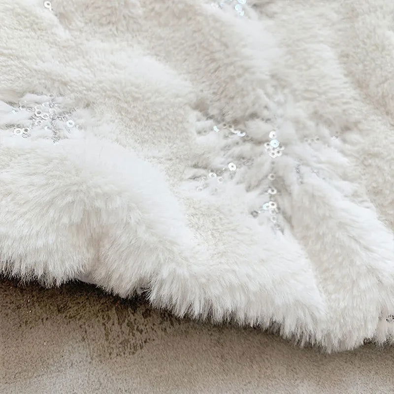 78-122CM Plush Christmas Tree Skirt White Snowflakes Faux Fur - Graceland Home and Living -
