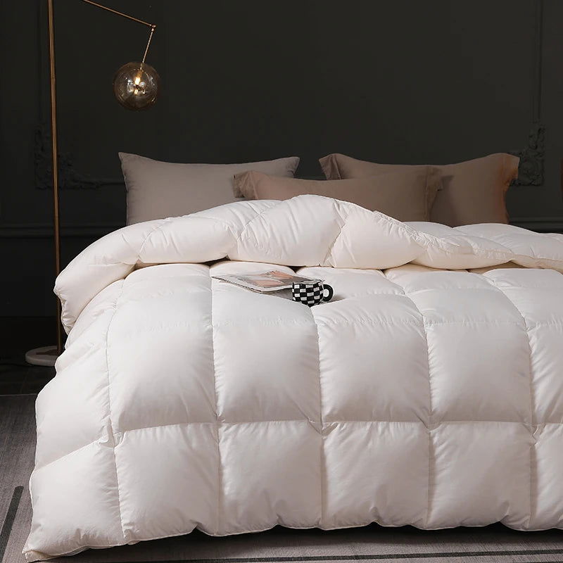 Luxurious high-end goose down Ultralight Quilts 95% 5A Grade White Duvets for King Queen size - Graceland Home and Living -