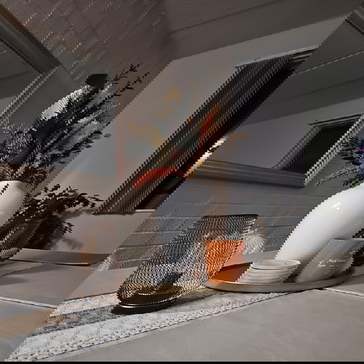 10-inch Exquisite Modern White Ceramic Vase - Elegant Decorative Centerpiece - Graceland Home and Living -  - #tag1#