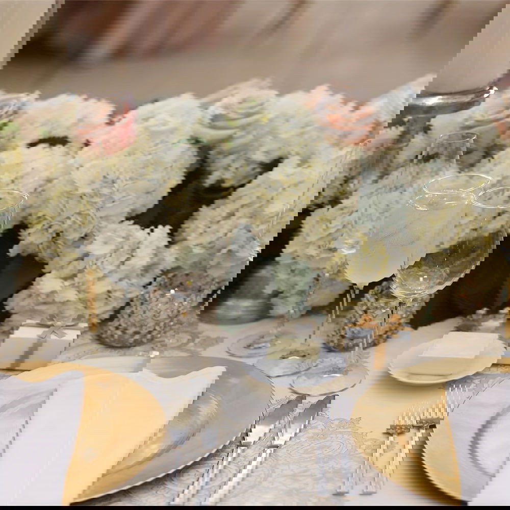 12pcs Lvory Silk Hydrangea Flowers With Stems - Graceland Home and Living -  - #tag1#