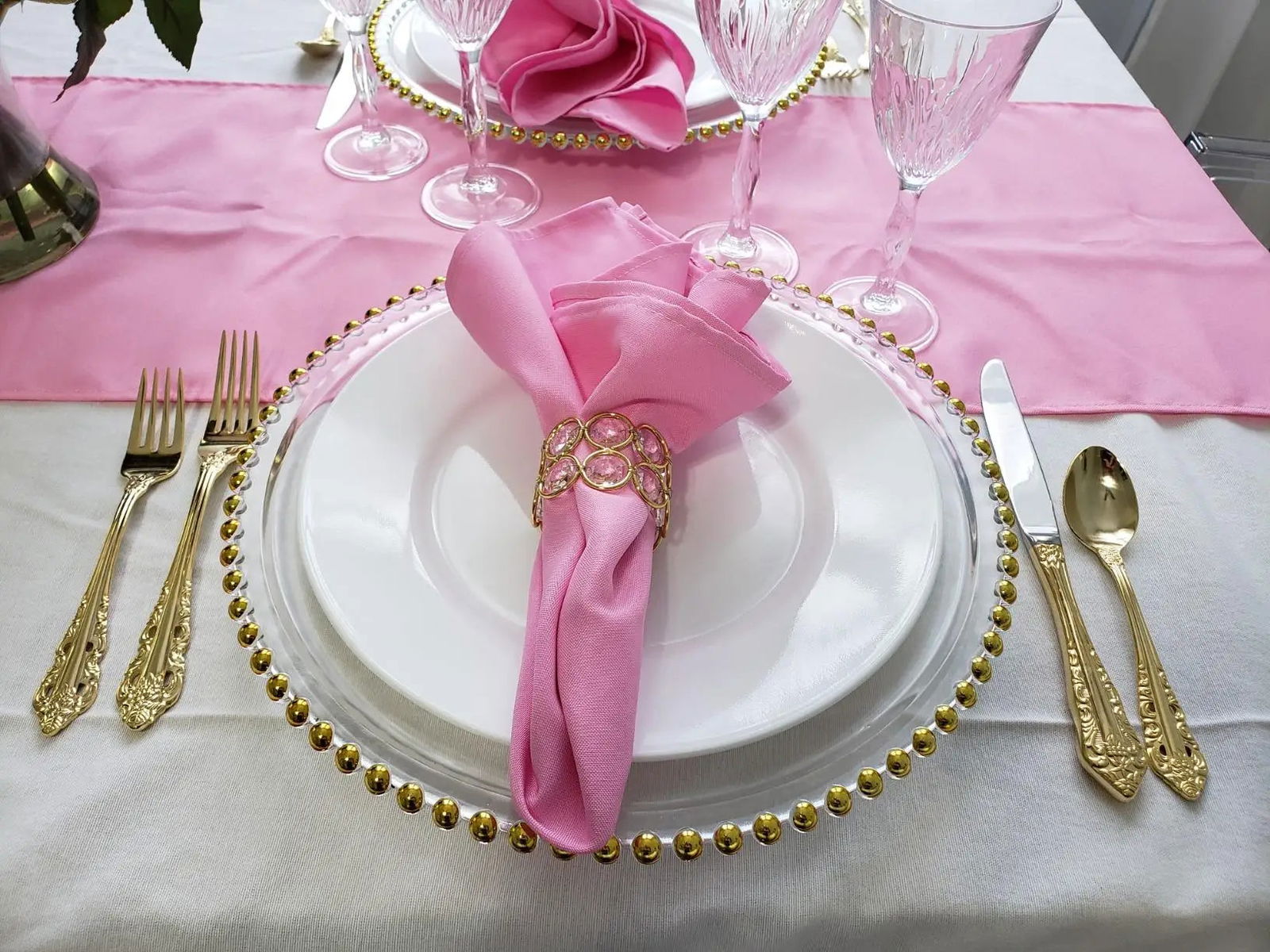 Clear Plastic Charger Plates with Gold Beads Rim - Graceland Home and Living -  