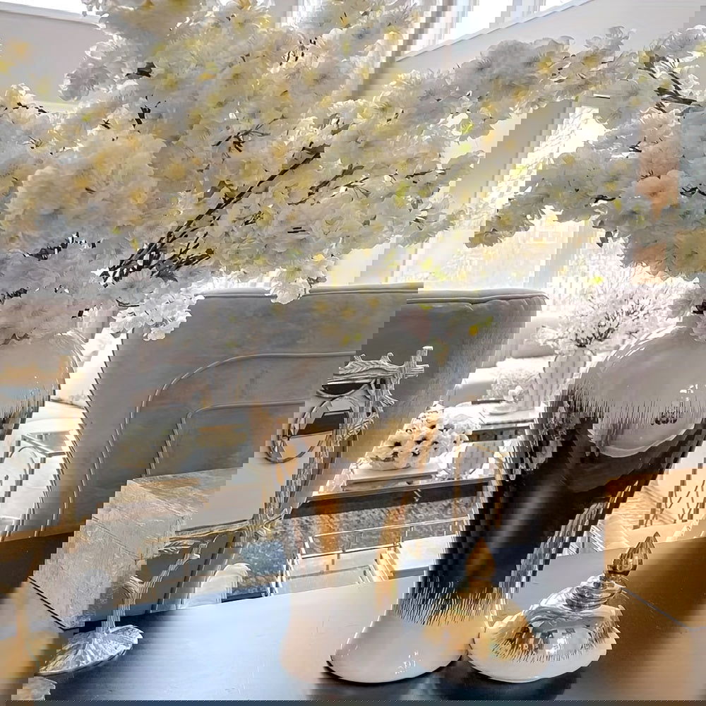 Elegant White And Golden Ceramic Vase: Contemporary Style - Graceland Home and Living -  