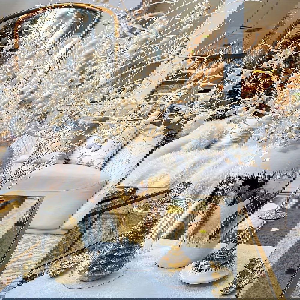 Elegant White And Golden Ceramic Vase: Contemporary Style - Graceland Home and Living -  