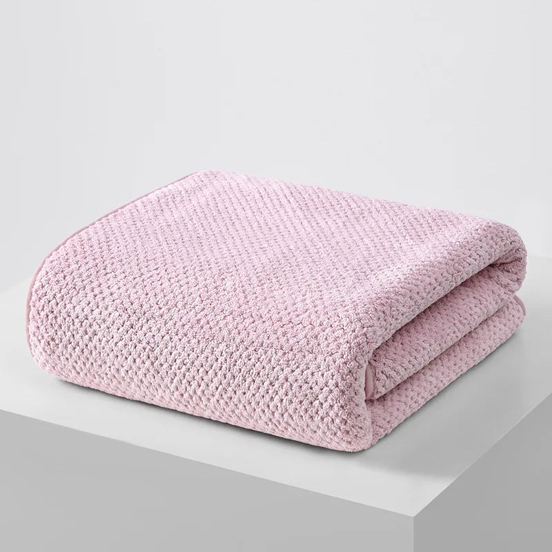 Trendy Pineapple Grid Patterned Towel  Extra Large, Thick, Highly Absorbent - Graceland Home and Living -  